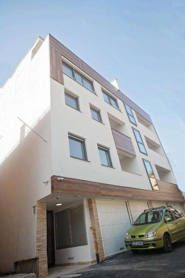 Luna Deluxe City Center & Free Parking سراييفو المظهر الخارجي الصورة